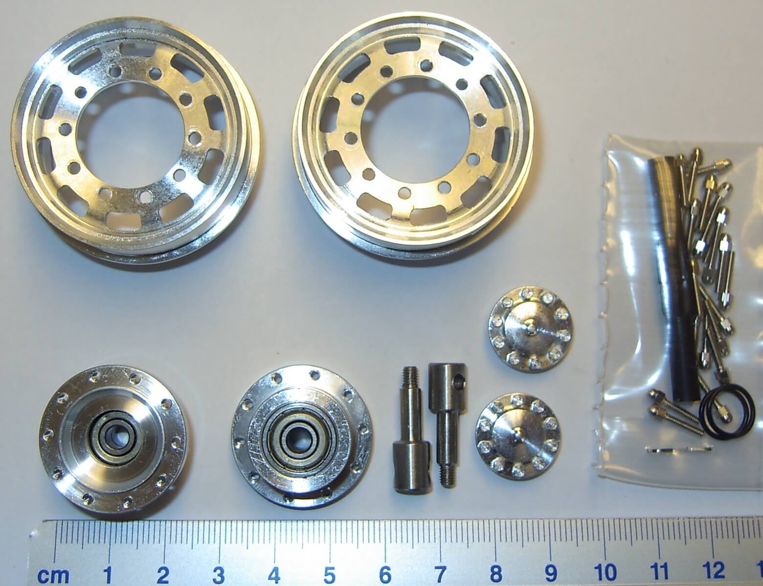 Alu Langloch-Breitfelgen für Vorderachse komplett mit       