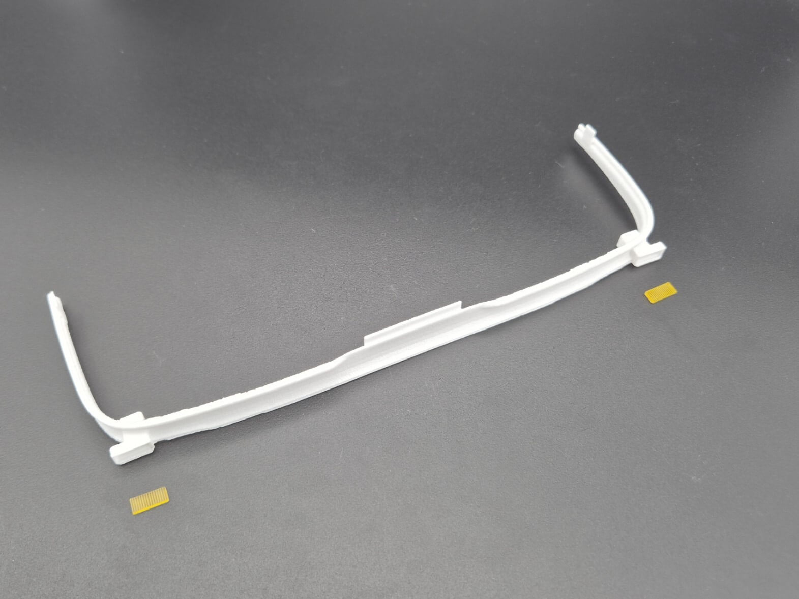 FineLine Spoilerlippe No. 3 für Volvo FH-16 von Tamiya