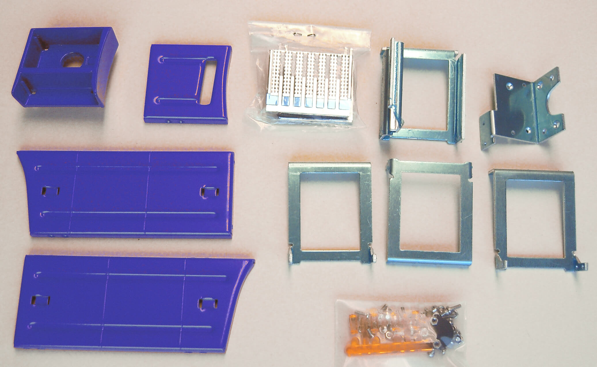 SCANIA Seitenverkleidung, blau. (808)                       