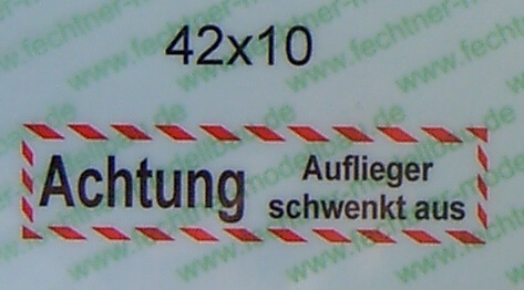 Textschild "ACHTUNG Auflie.schwenkt aus" selbstklebende     