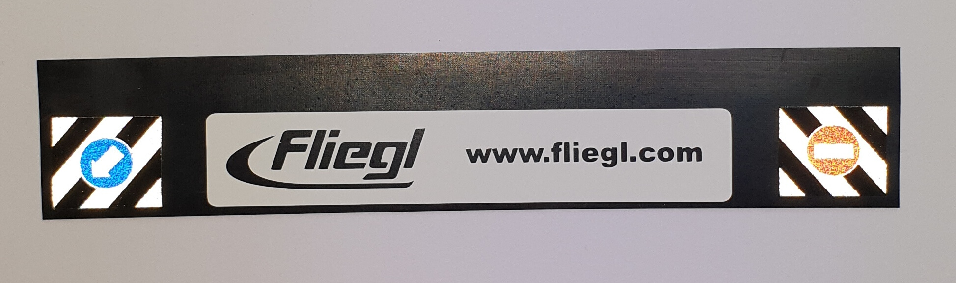 1 Schmutzfänger Nr.45 ca. 185x35x1mm mit größflächigem, weis