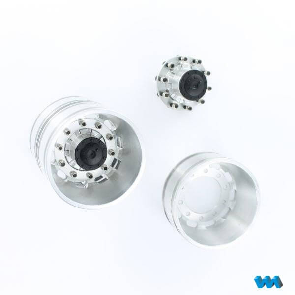 1 Alu-Felgen-Satz für Antriebsachsen. Radnaben mit          