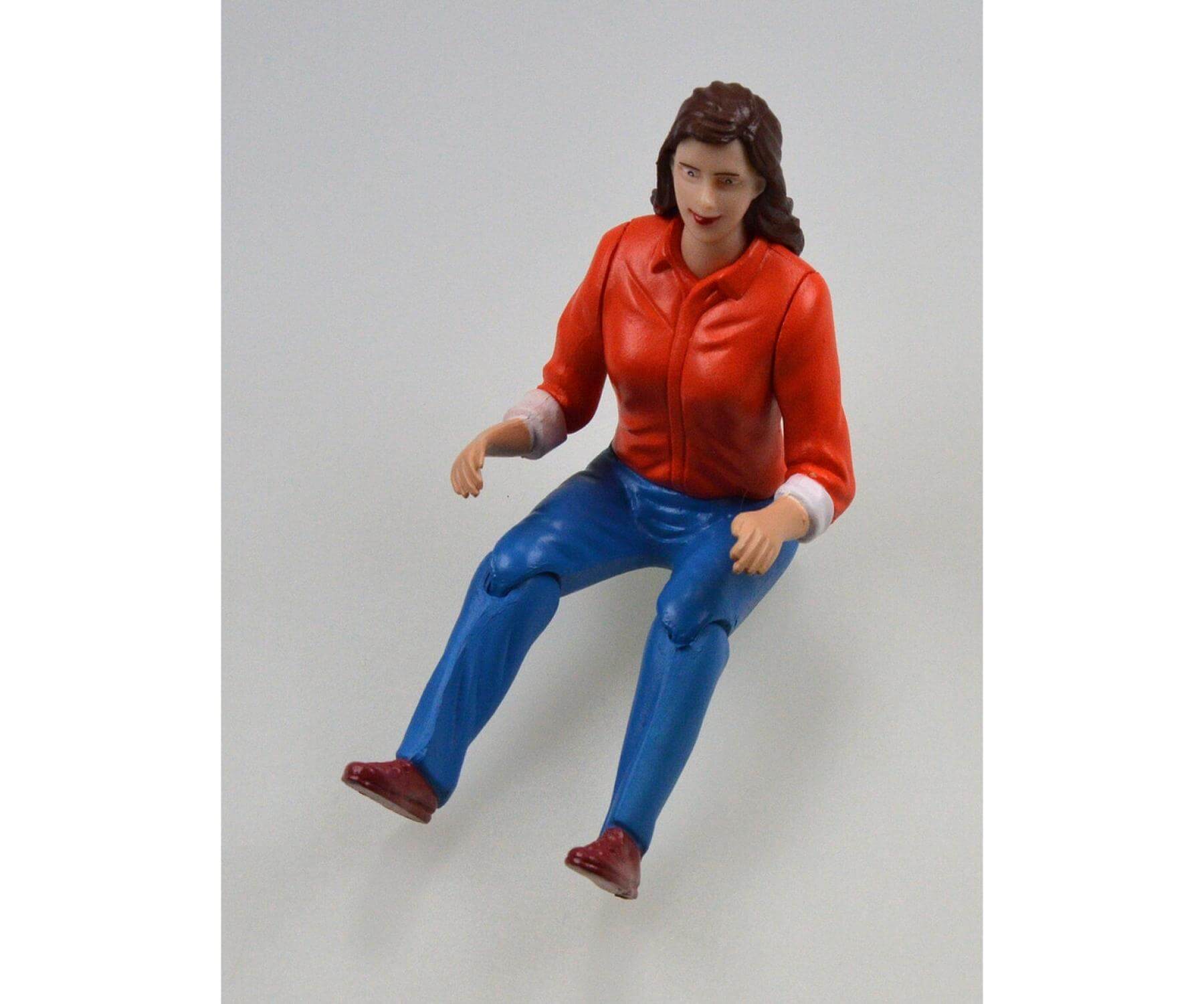 Fahrerfigur SUSI. Mit roter Bluse, blauer Hose. Figur bema  