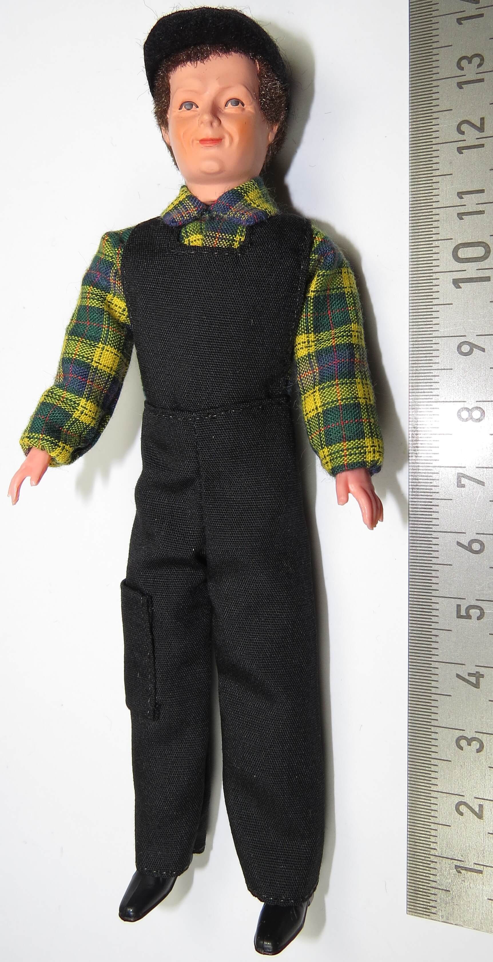 1 Biegepuppe LAGERARBEITER, 14cm hoch mit schwarzer