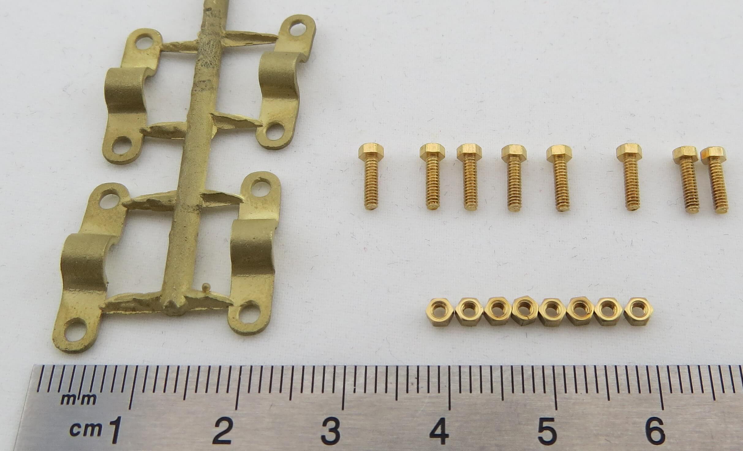 1 Satz Kotflügelhalter (4 Stück) für EINEN Kotflügel. Als   