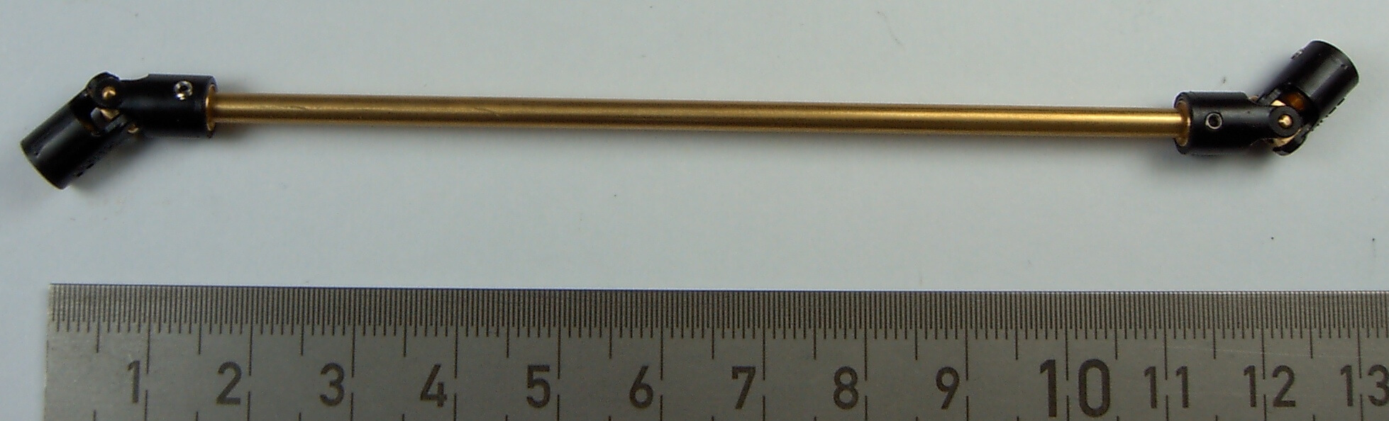 1 Kardanwellensatz, Kunststoff. Für kleinere Belastungen