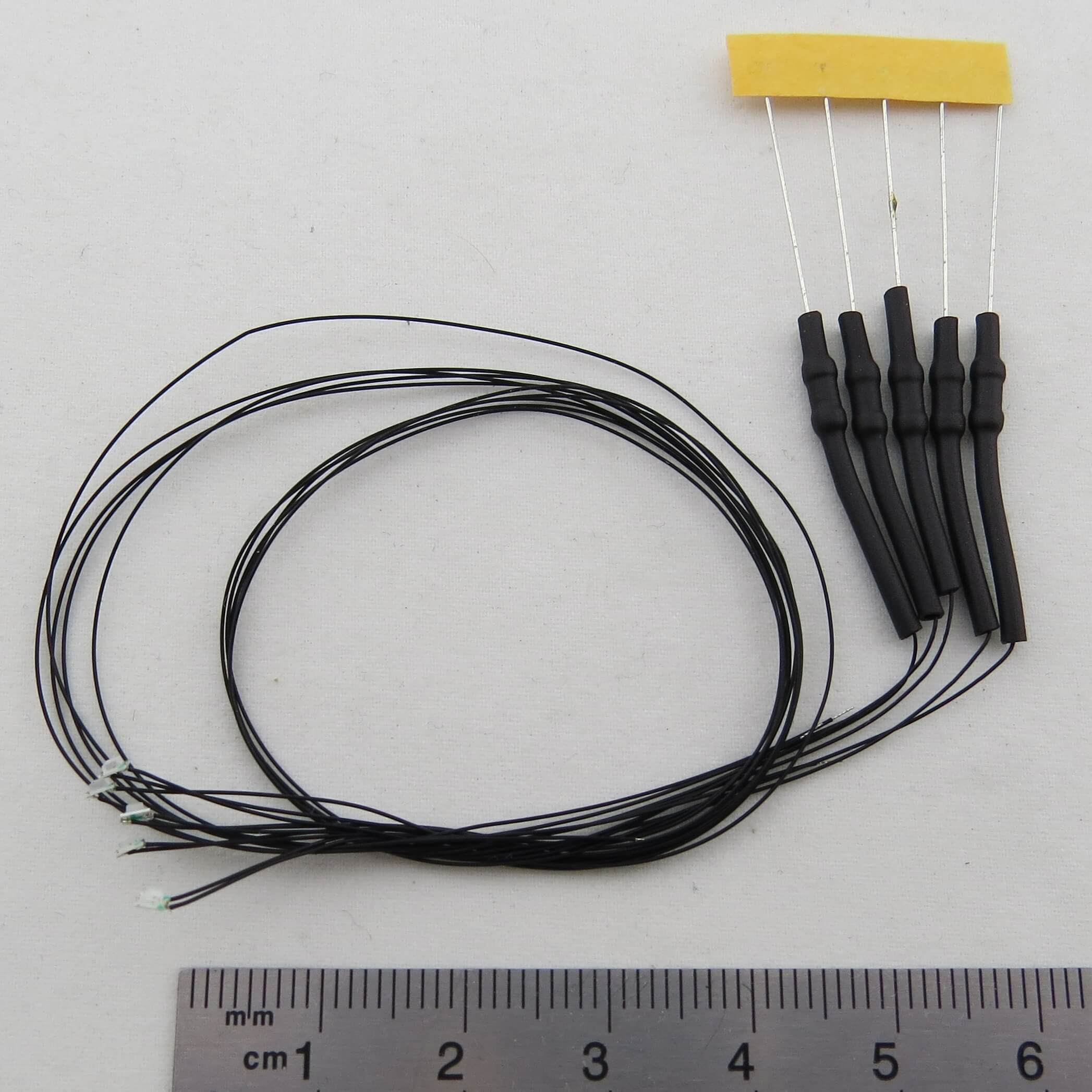 5x SMD-LED rot (SMD-Bauform 0805) mit  angelöteten Litzen