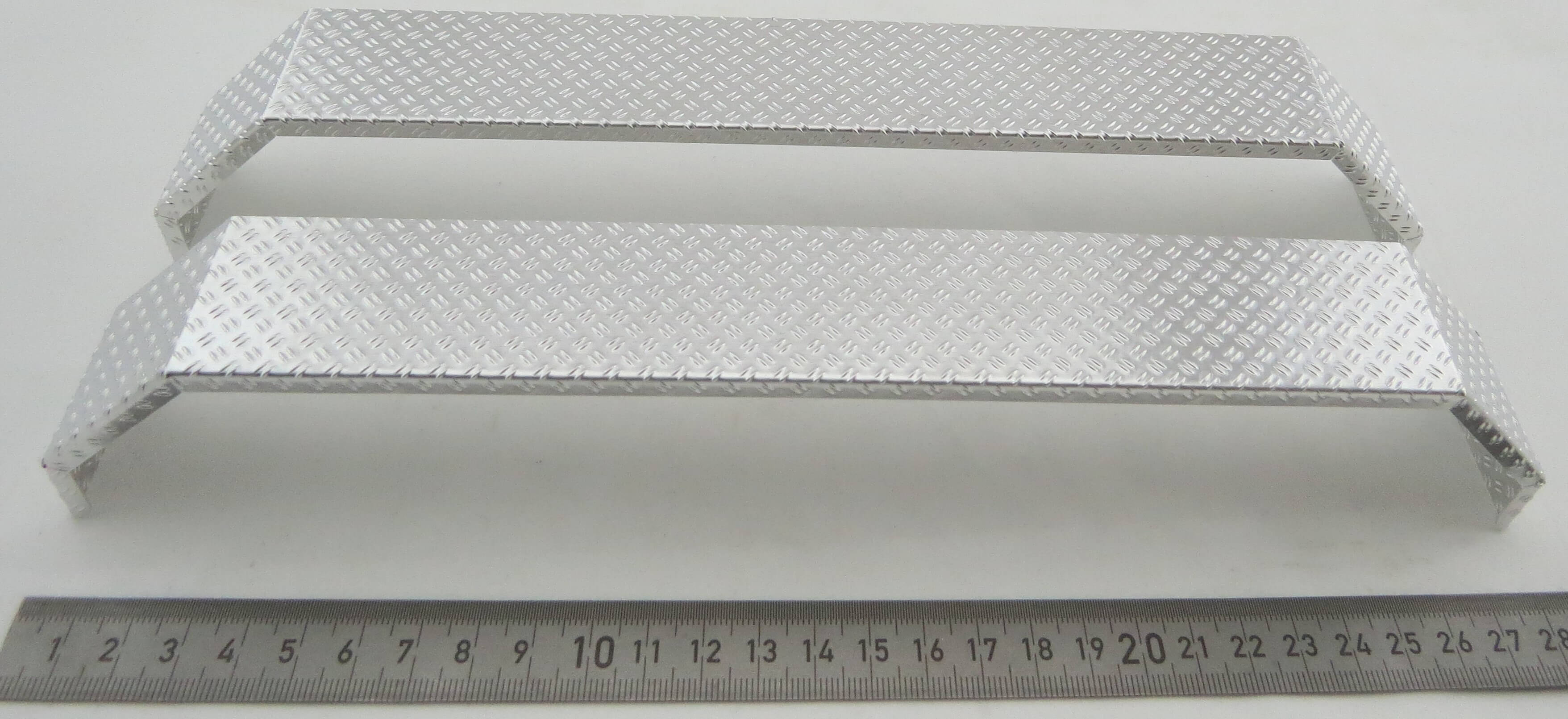 1 Paar Alu-Kotflügel für 3 Achsen Single-Bereifung. WDC     