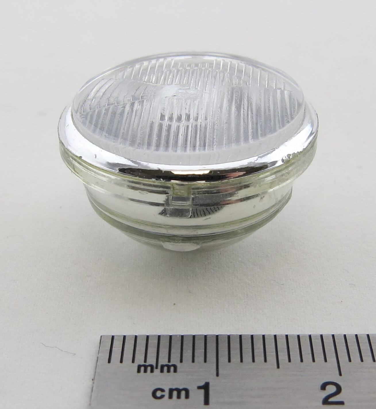 1 Scheinwerfer 1:8, rund, 25mm Gesamt-   durchmesser, 22mm  