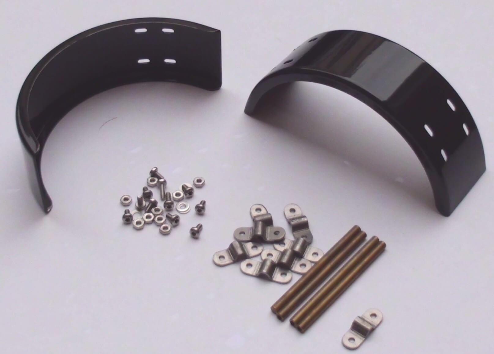 1 Paar Alu-Kotflügel für Breitreifen, schwarz beschichtet   