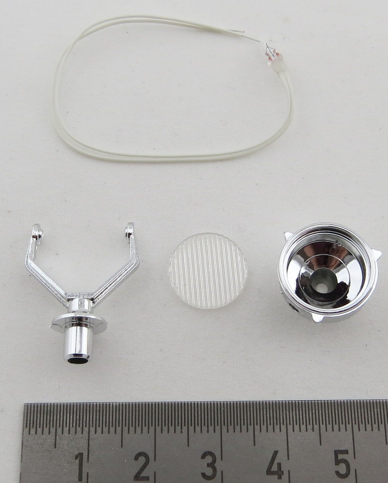 Suchscheinwerfer (1 Stück), 15mm Durchm. Kunststoff