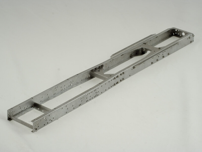 Rahmenbausatz für 3-Achs-Sattel, Alu. Bausatz besteht aus: