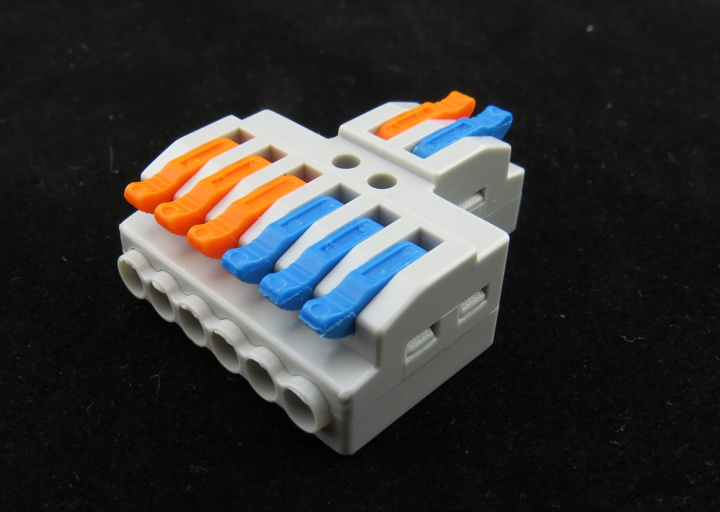 Stromverteiler-Anschlussklemme. 2x 3-polig 0,08-4qmm