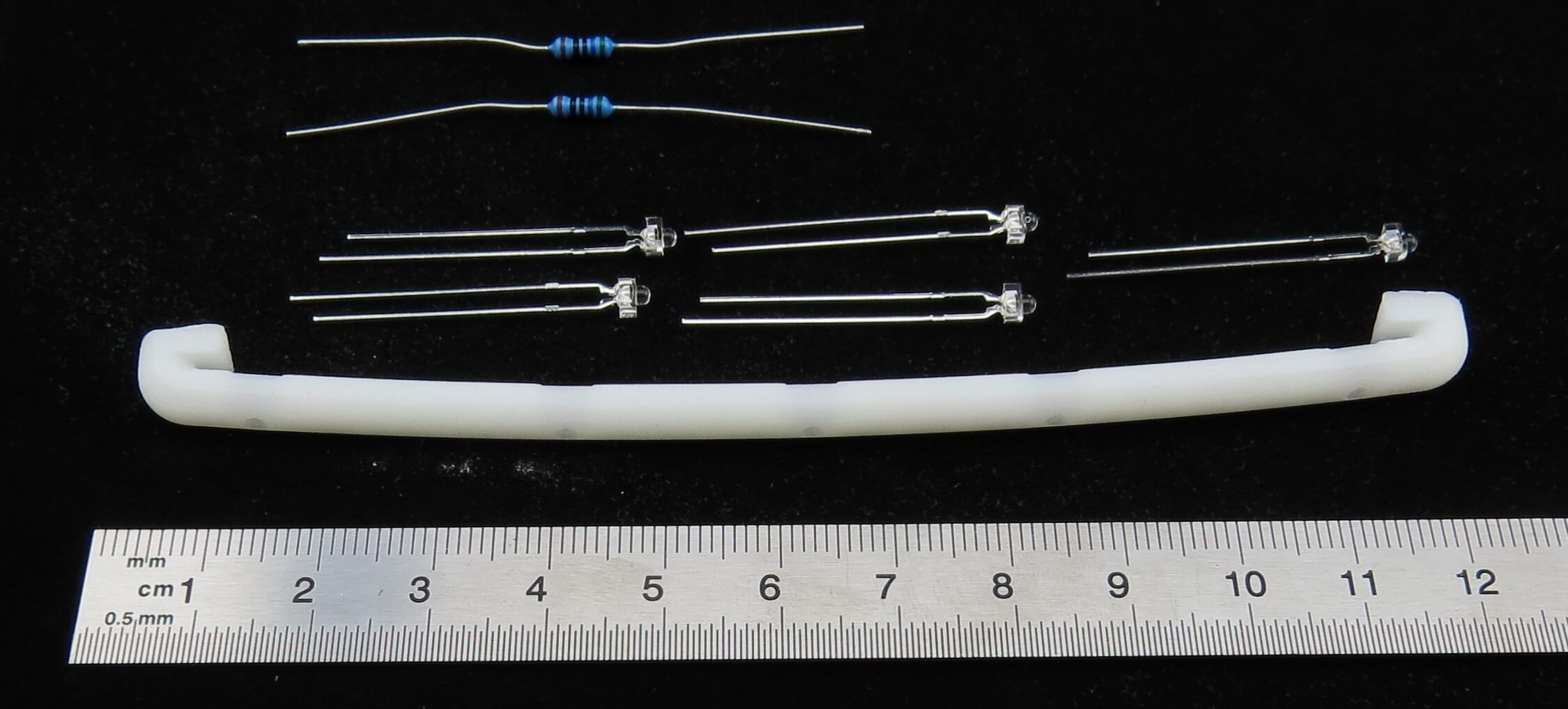 1x VisorBar für Actros vpn Tamiya                           