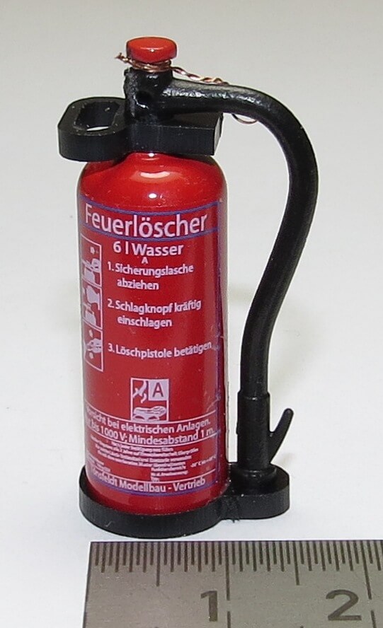 1 fertiger WASSER-Feuerlöscher m.ovalem  Griff.TAM-Größe    