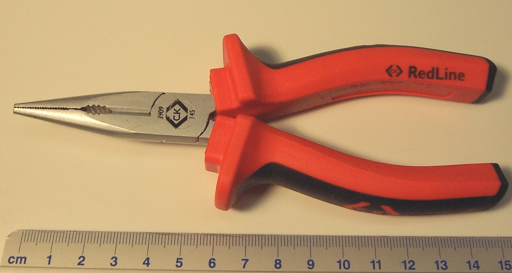 Spitzzange,halbrunde Backen,gerade.145mm C.K                