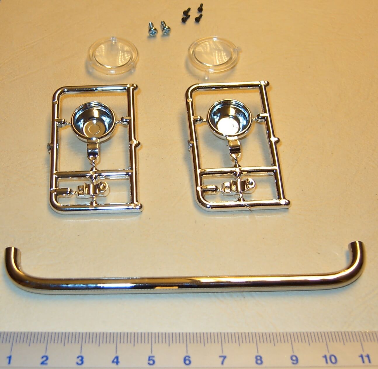 1 Haltebügel (5mm) mit 2 Arbeitsschein-  werfern (klare     