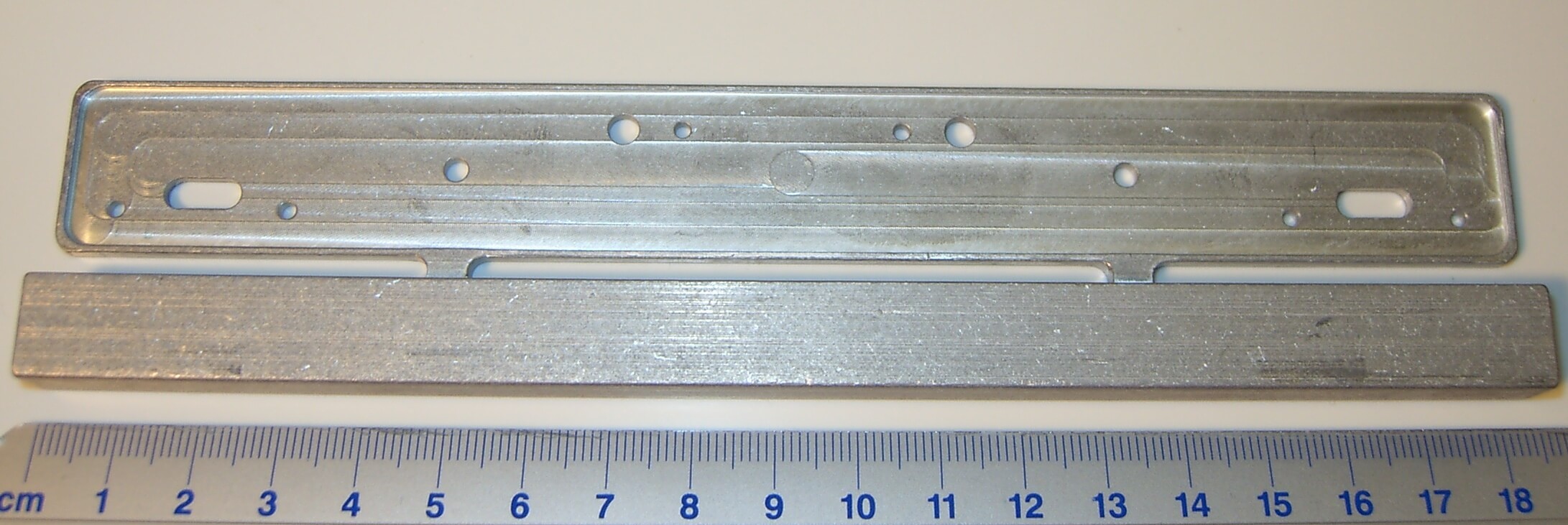 1 Stoss-Stange für Auflieger, Tamiya- Maßstab. Alu, gefräs  