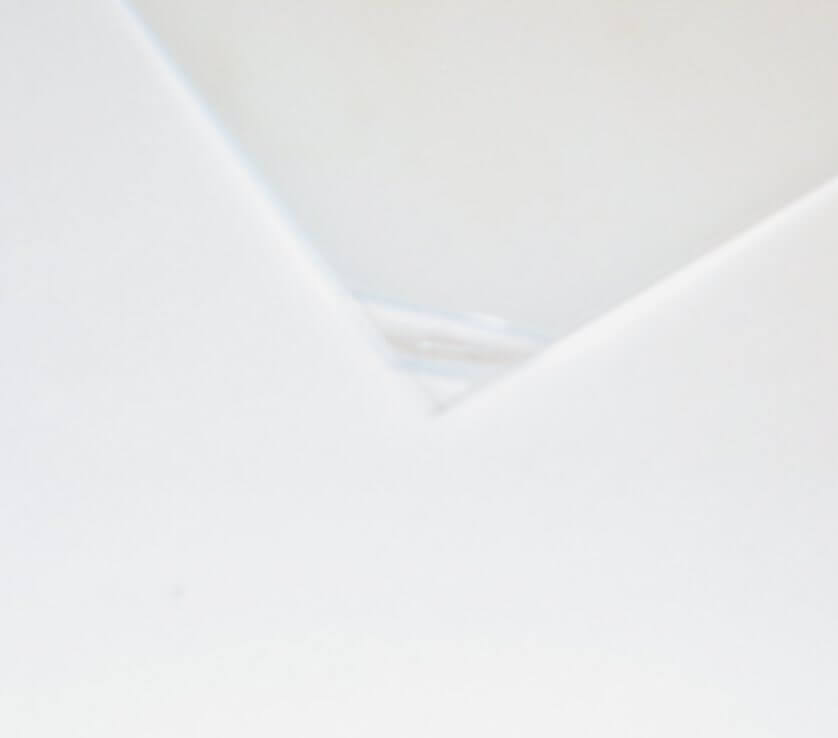 1 Polyester-Platte glasklar 0,5mm dick   ca.328 x 427 mm    