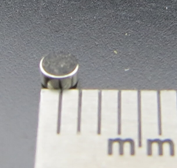 Neodym Magnet, rund, 2mm Durchmesser 2mm dick, N48          