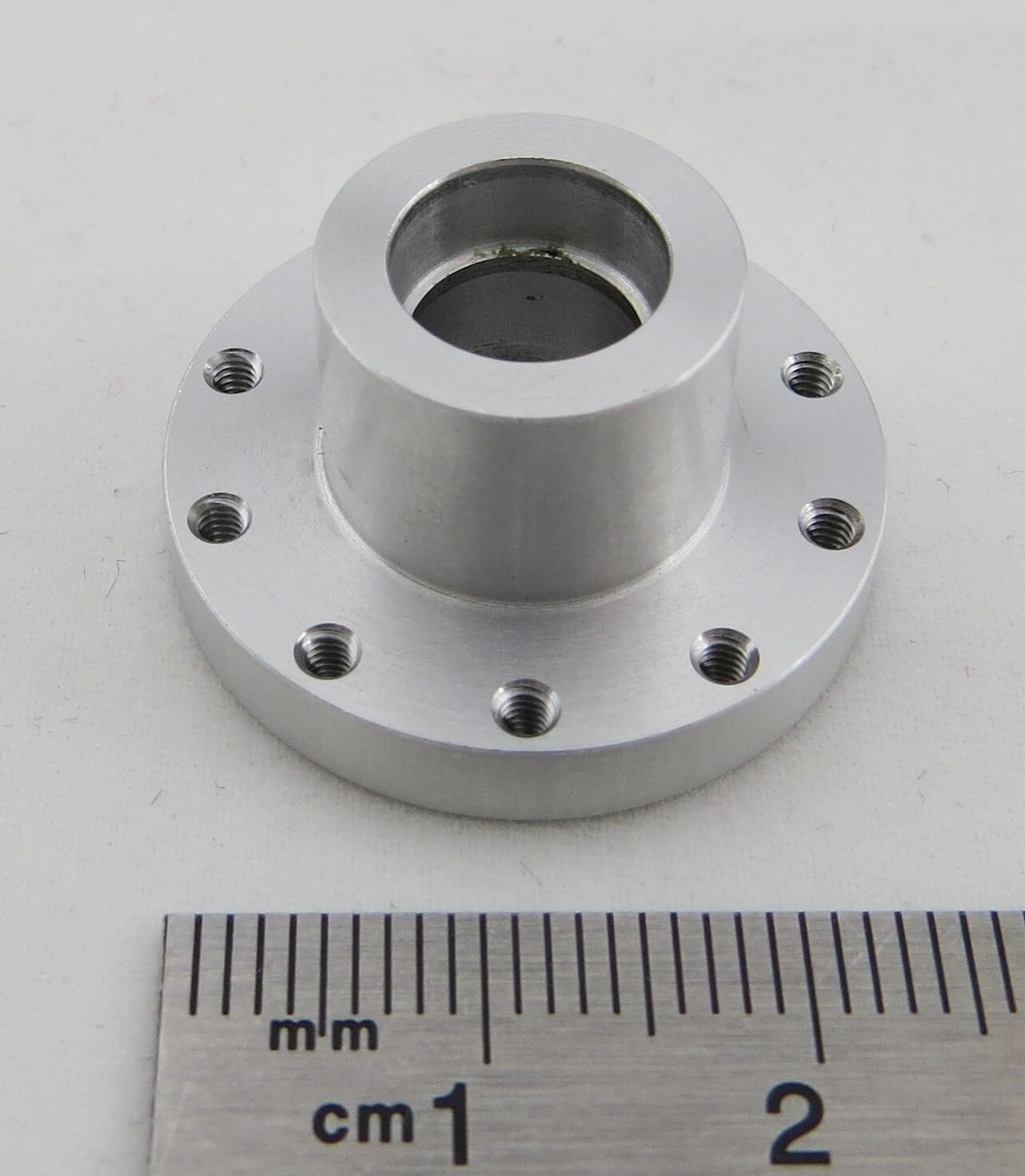 1 Freilauf-Nabe, Alu natur mit Sitz für 2 Kugellager (1462).