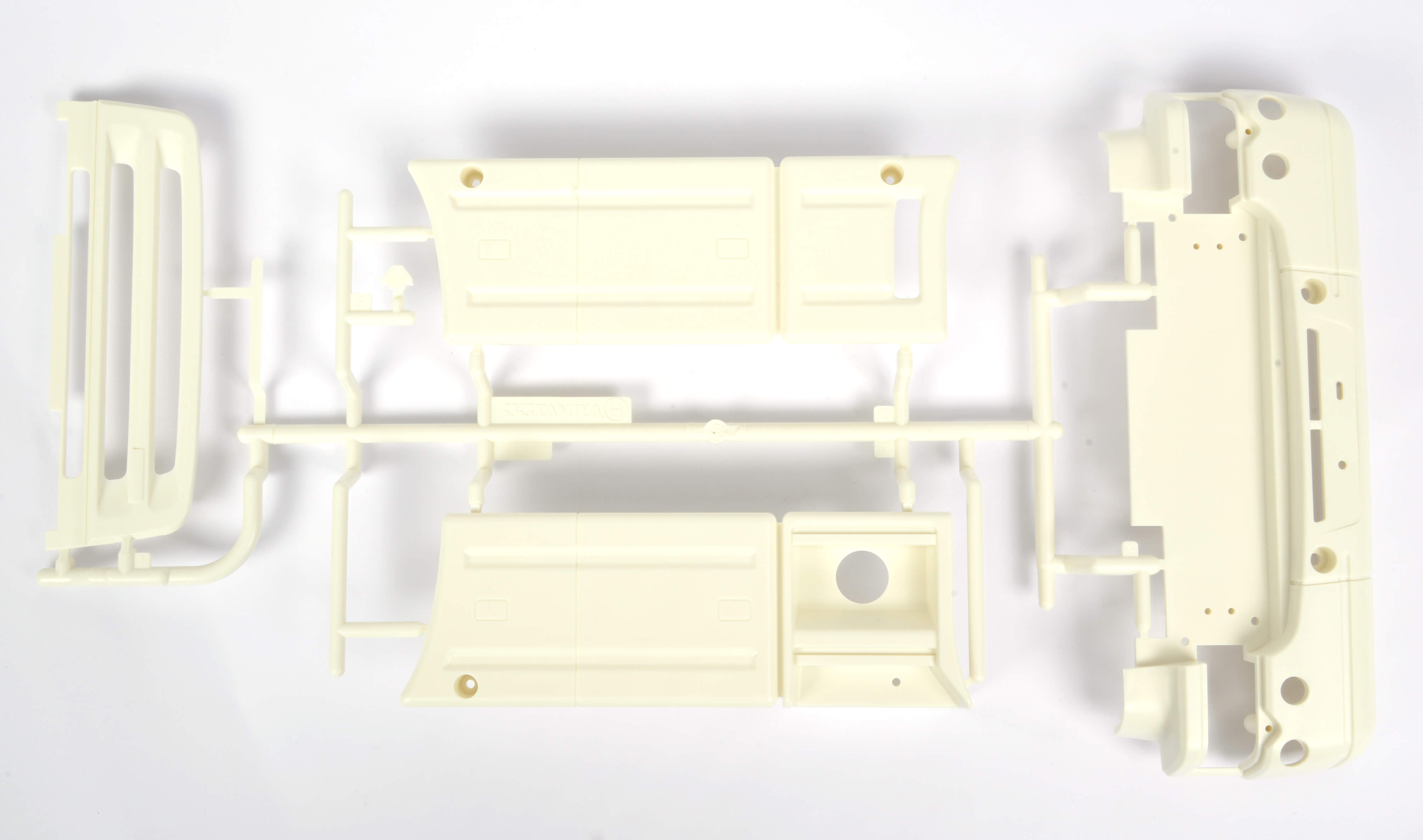 1 Spritzguss-Teilesatz H-Teile, weiss.   Für Scania R620    