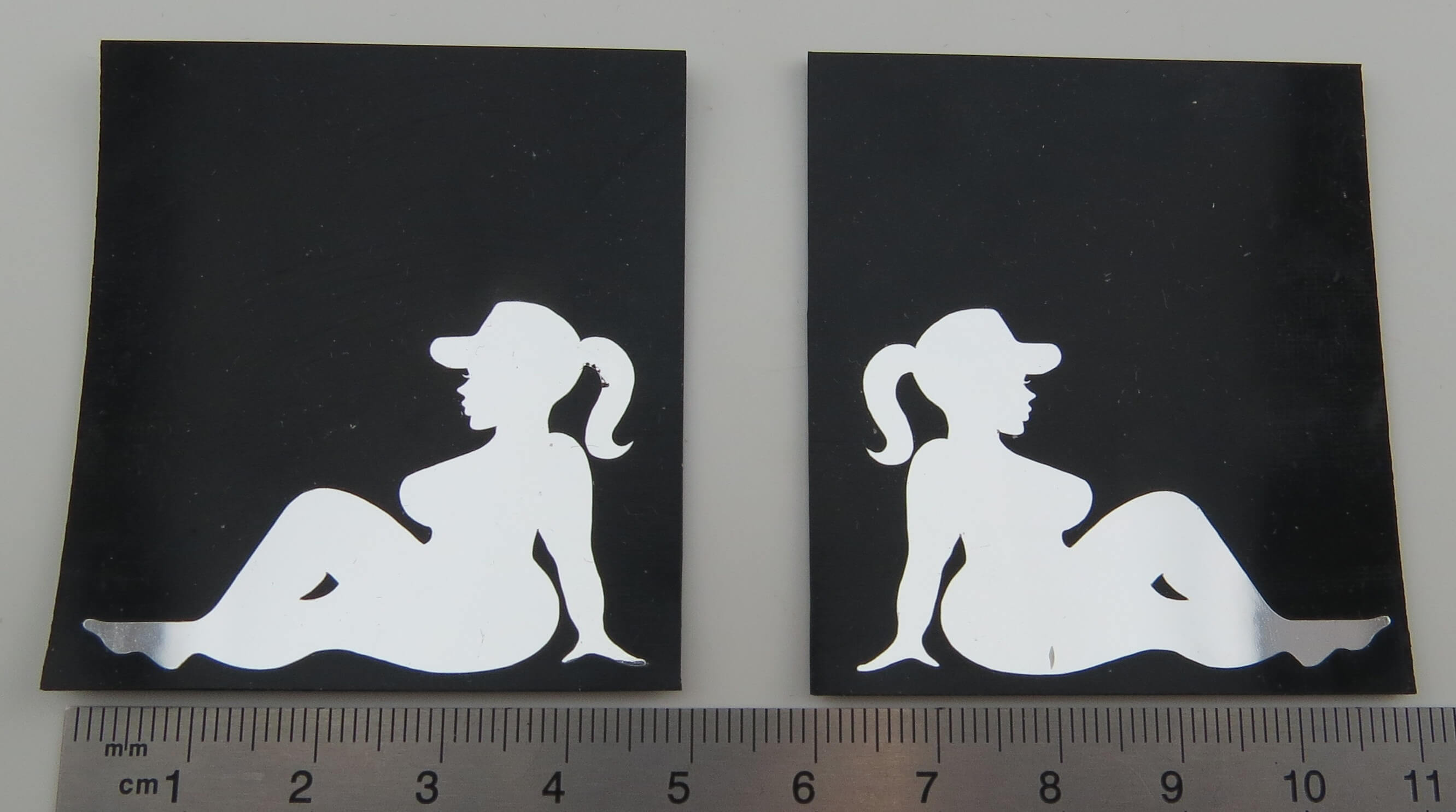 Paar Schmutzlappen Nr.115 55x50mm(HxB) mit chrom-farbigem