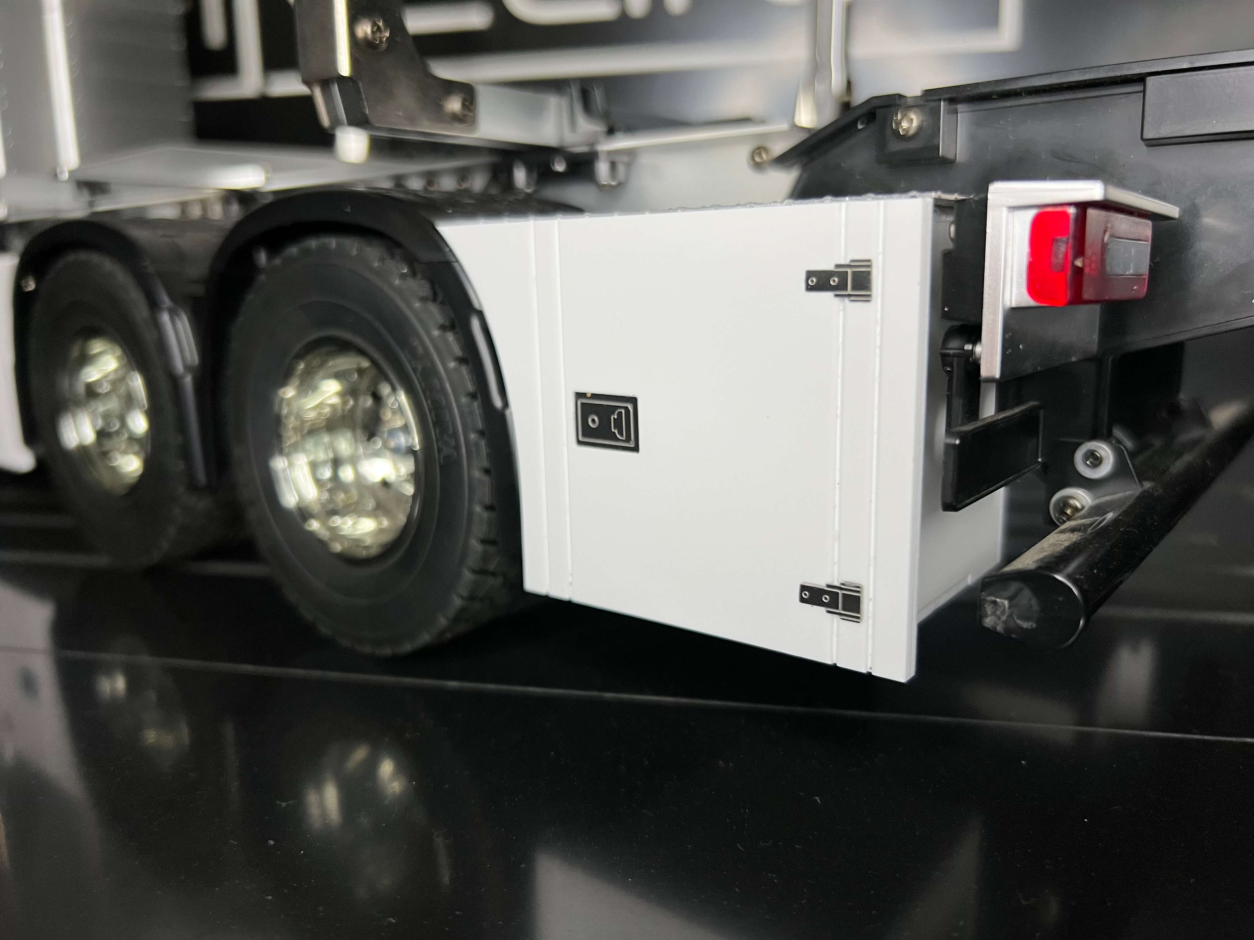 FineLine dänische Kiste hinten für Volvo FH 16 Timber Truc  