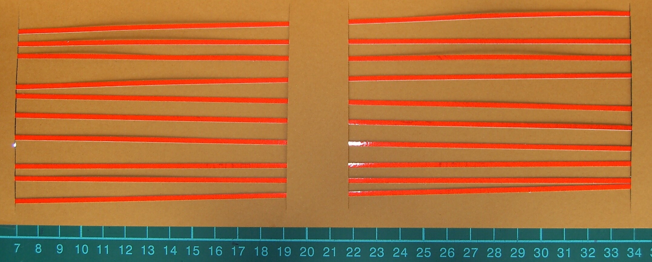 Warnstreifenset 2mm Streifenbreite, rot-reflex, ca. 280mm