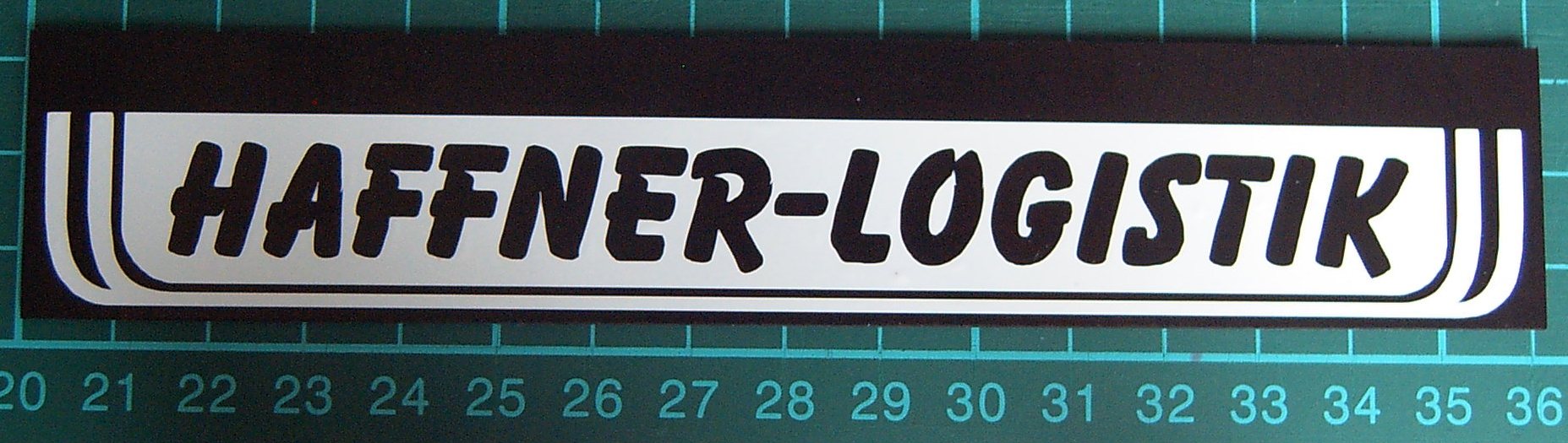 1 Schmutzfänger Nr.11 ca. 160x30x1mm mit geplottetem Text   