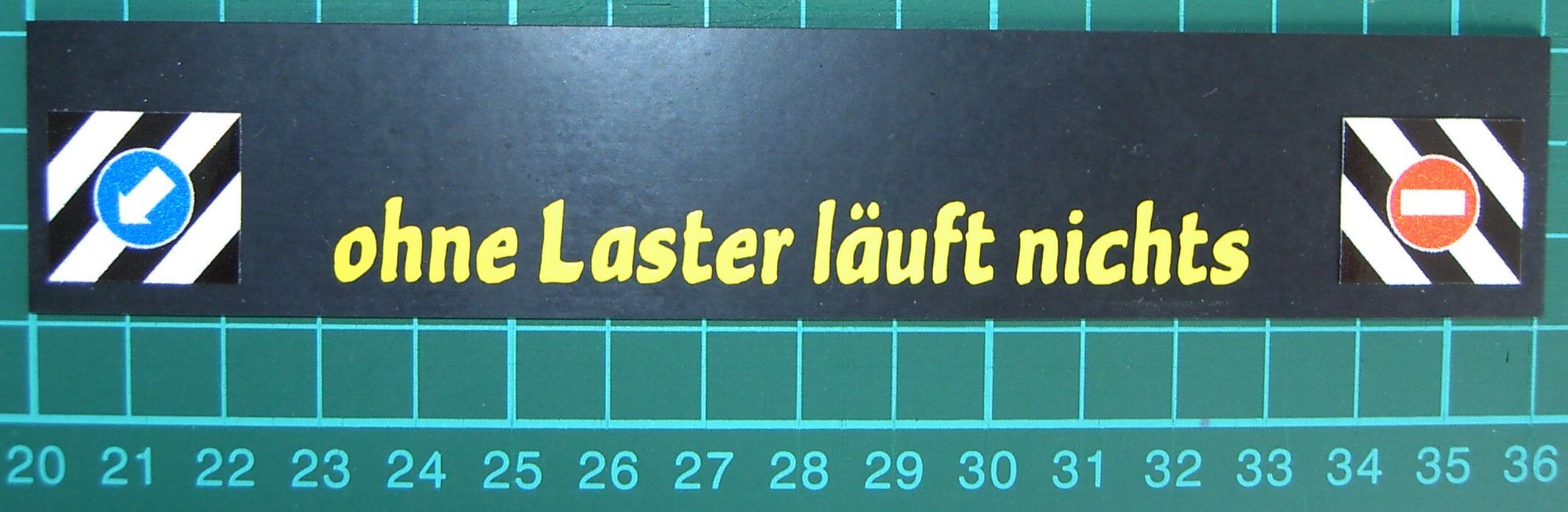 1 Schmutzfänger Nr.0 ca. 160x30x1mm mit  geplottetem Text   