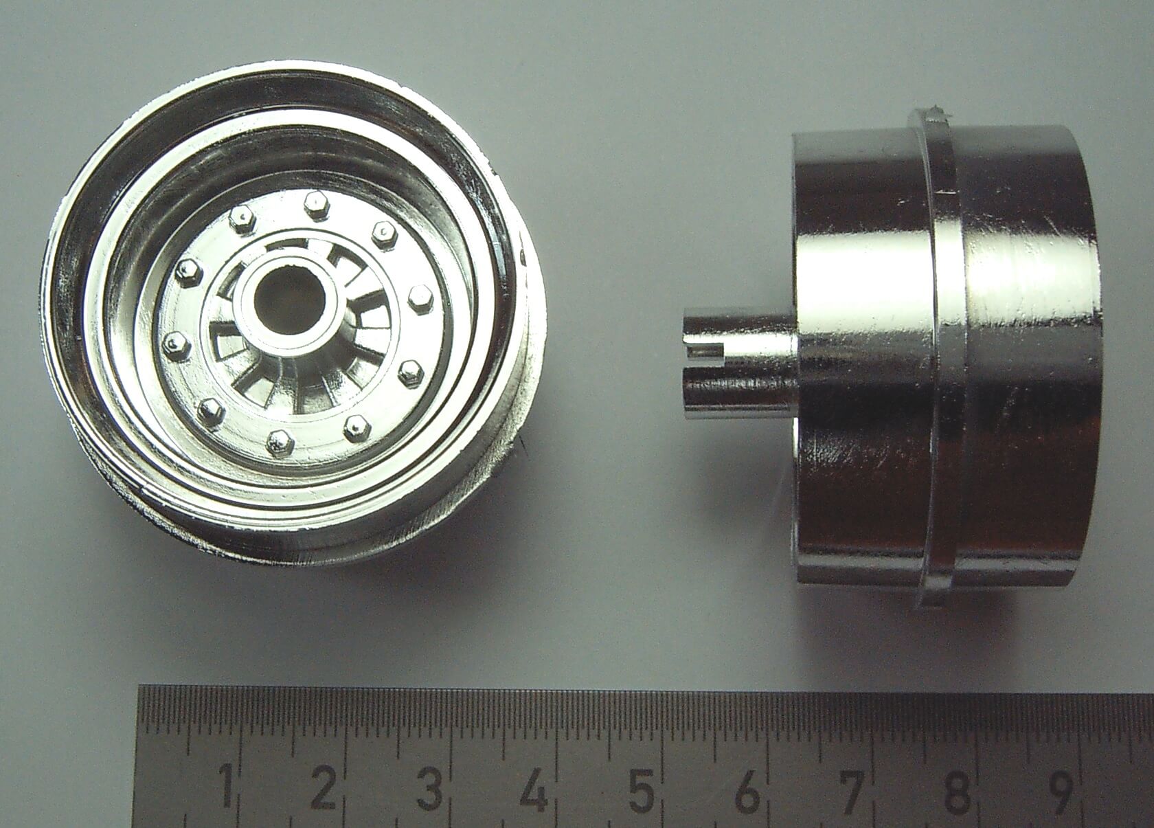 Hinterachsfelgen, verchromt für Breit-   reifen (454)       