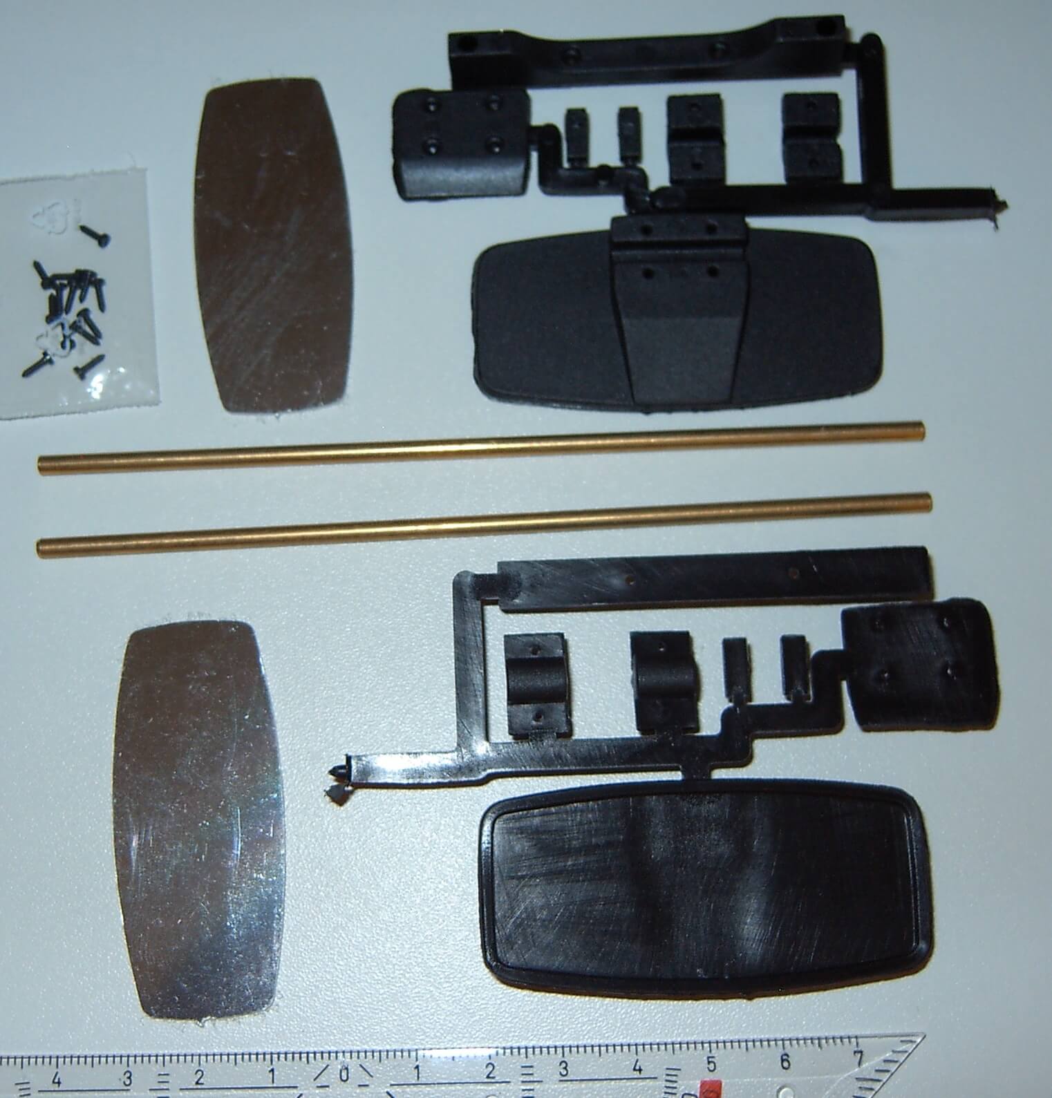 2 Außenspiegel aus Kunststoff mit Spiegelfolie und          