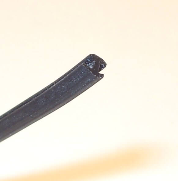 Mini-H-Profil aus Gummi für Fensterein-  fassung, 1 Meter   