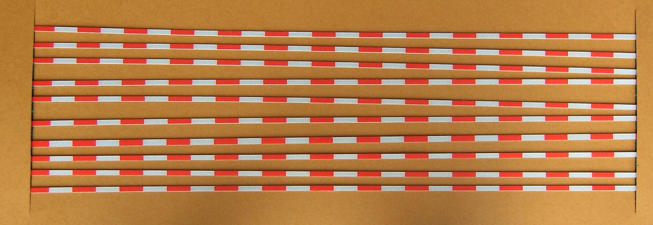 Warnstreifenset 2mm Streifenbreite, 90°, rot/weiß-reflex,