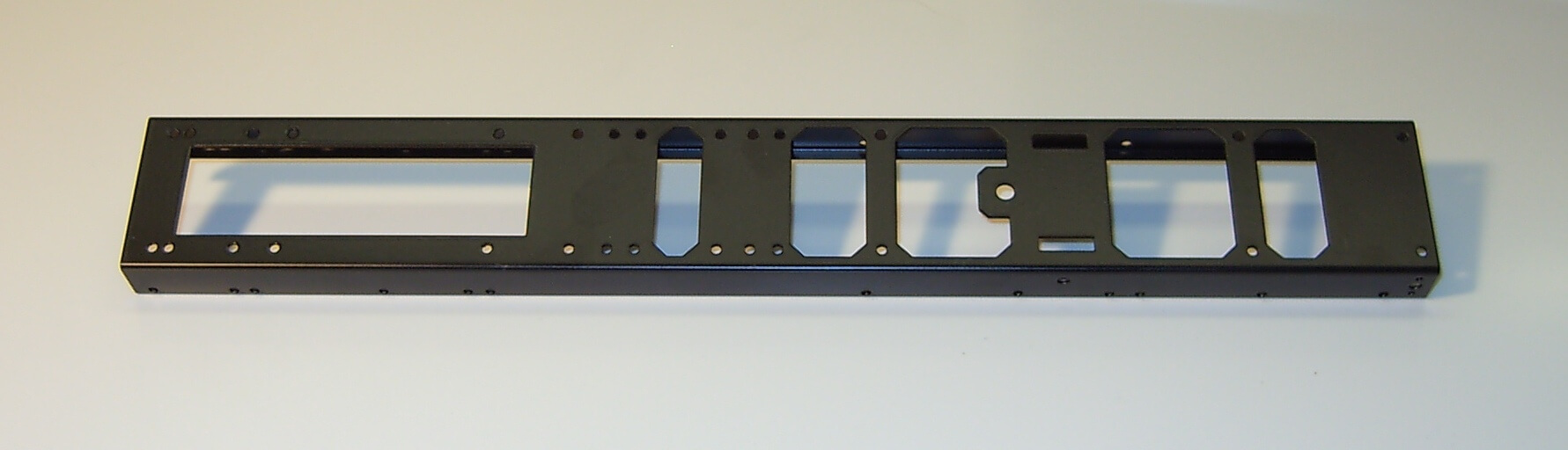 TMV-Rahmen für 3-Achs-Sattelzugmaschine. Rahmen 432mm lang  